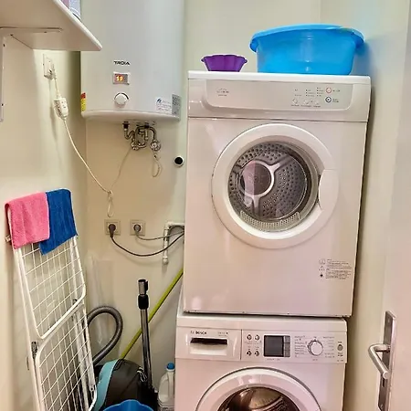 Front House 蓬塔德尔加达