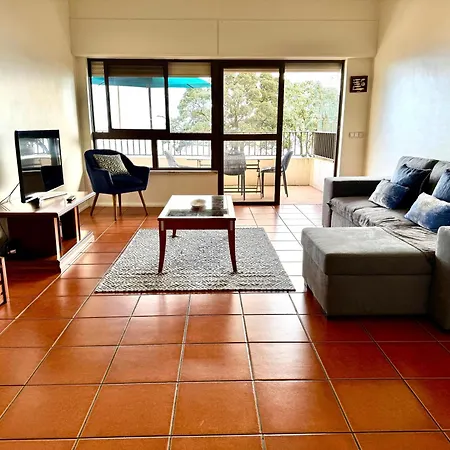 Front House 公寓 蓬塔德尔加达