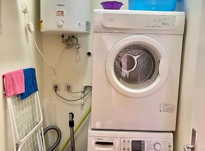 Front House Ponta Delgada