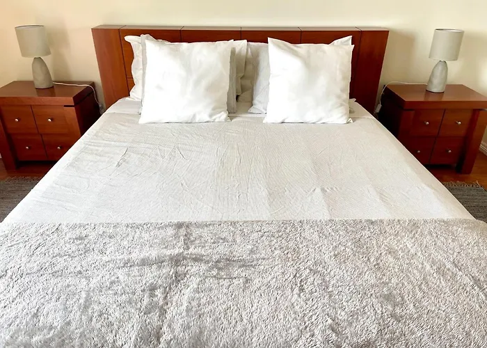 Front House דירה Ponta Delgada