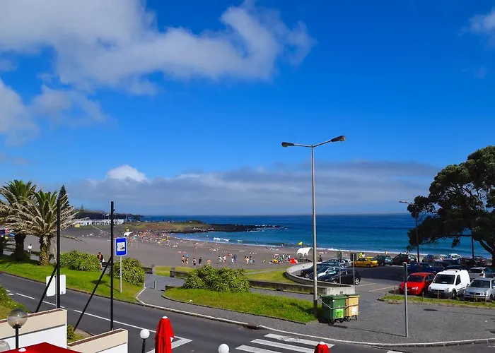 Front House Ponta Delgada
